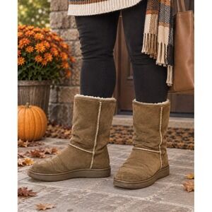 UGG Ultimate Short Mid-Calf Sheepskin Boot Chestnut Brown Women 6 M5/L6